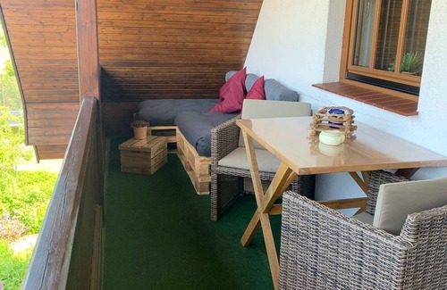 Pantow Apartment | Country holiday home at Teich- Reet covered/Ostseenah/bei Binz - Apartment