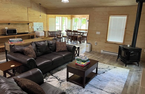 Rotterdam Junction House | Country home at the foothills of the Adirondacks 10mins from Saratoga Race Track