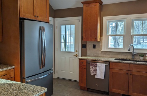 Saratoga Springs House | Country Home in Saratoga - Under 10min to Downtown + Track
