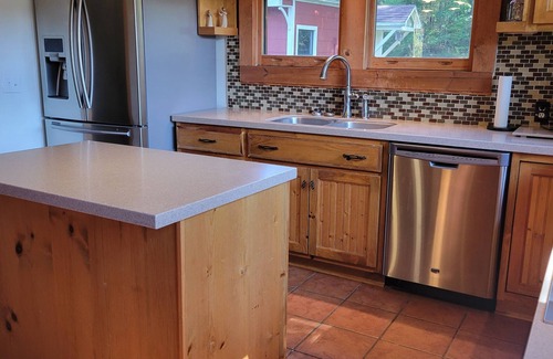 Boomer House | Country Home Private Setting Mountain Views
