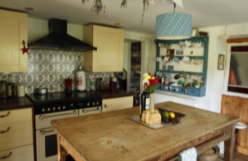 Shoscombe House | COUNTRY HOME WITH FABULOUS VIEWS JUST 12 MINS FROM BATH, SLEEPS 10 - 14 PEOPLE