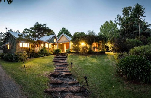 Mount Glorious House | Country Homestead set in the Rainforest