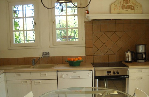 Pujaut House | COUNTRY HOUSE 10 minutes from AVIGNON