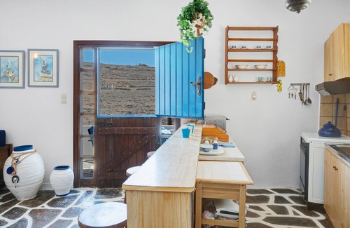 Kanala Villa | Country House 'Bella Vista' with Sea View, Shared Terrace and Air Conditioning