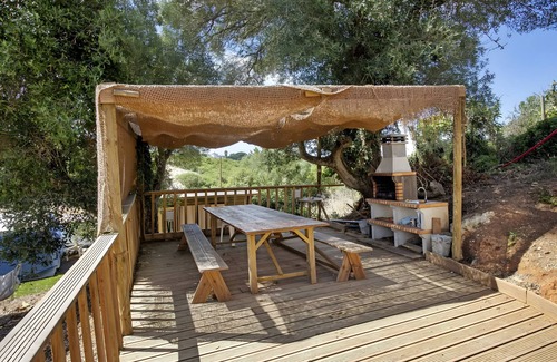 Maceira Villa | Country House 'Cabana Do Baloiço Do Pitagudo' with Sea View, Shared Terrace and Air Conditioning