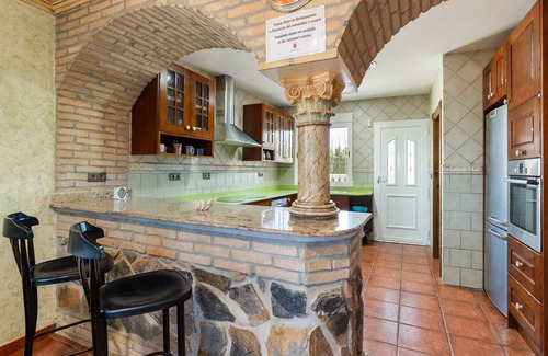 Pliego House | Country House 'Cavila' with Lake View, Wi-Fi and Air Conditioning