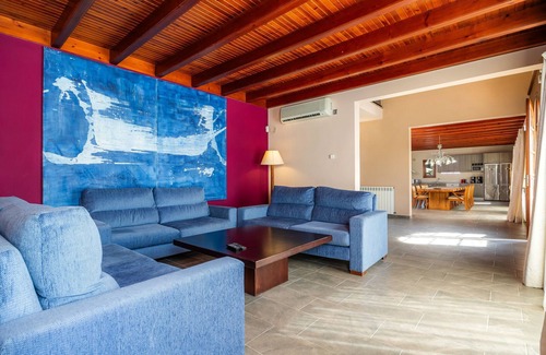 Manacor Villa | Country House 'Conies Romaní' with Private Pool, Wi-Fi and Air Conditioning