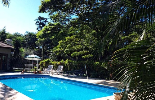 Sorocaba Cottage | Country house in a gated community, with professional sand court and swimming pool
