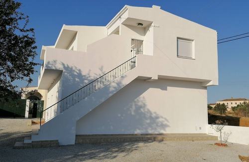 Pata de Baixo Cottage | Country house, quiet and close to all amenities