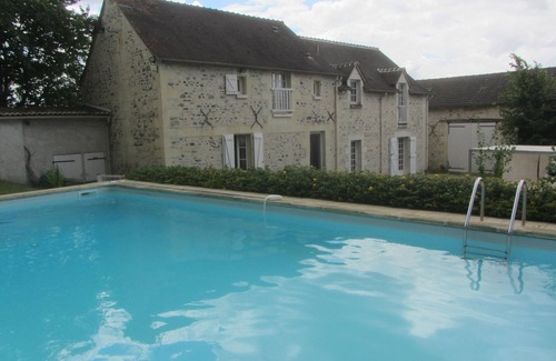 Mondion House | Country House 'Vallon' with Shared Pool, Private Terrace and Wi-Fi