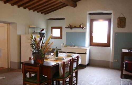 Ponte Buriano Villa | Country house with an original tower dating back to 1500. In a panoramic position, surrounded by vin