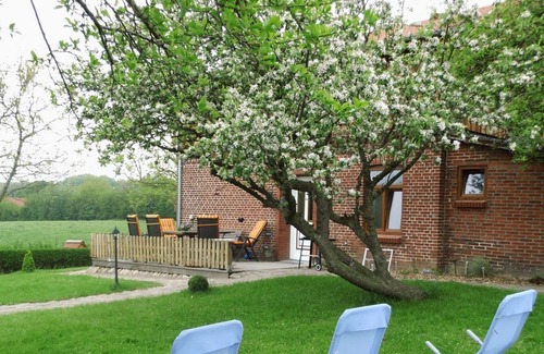 Brarupholz House | Country house with garden and stove for large families with many children
