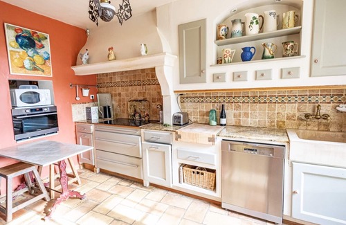 Sarrians House | Country house with pool at the foot of Mont Ventoux in the heart of the Vacqueyras wine region