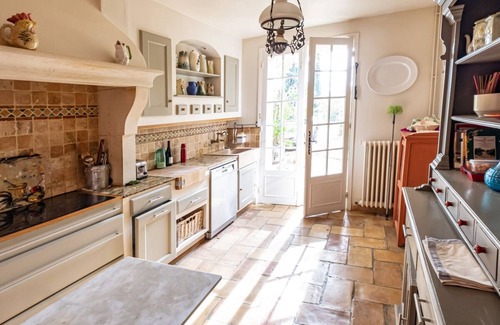Sarrians House | Country house with pool at the foot of Mont Ventoux in the heart of the Vacqueyras wine region