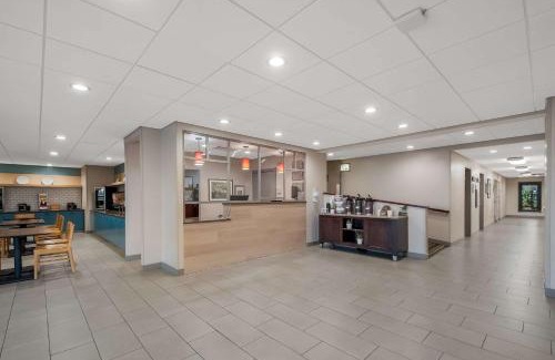 Fredericksburg Hotel | Country Inn & Suites by Radisson, Fredericksburg South I-95 , VA