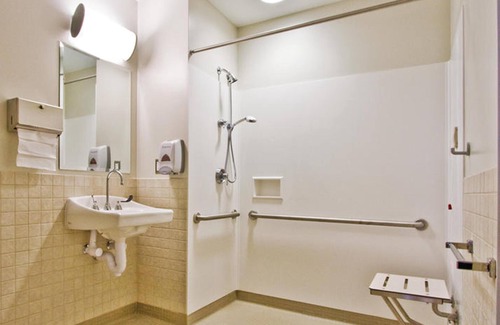 Pinellas Park Hotel | Country Inn & Suites by Radisson, St. Petersburg - Clearwater, FL