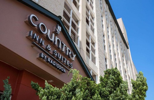 Northeast Virginia Beach Hotel | Country Inn & Suites by Radisson, Virginia Beach Oceanfront , VA