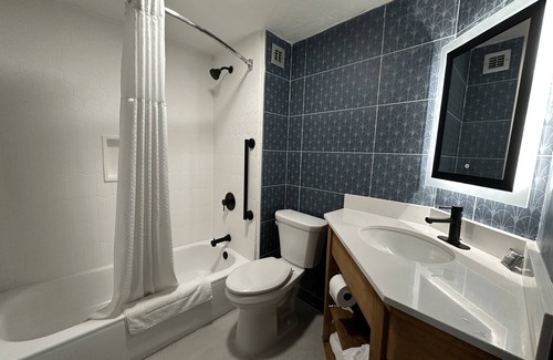 Canton Hotel | Country Inn & Suites - by Choice Hotelst, Canton near Hall of Fame