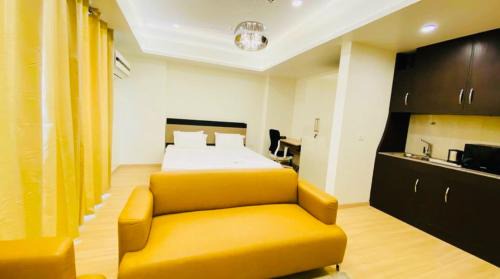 Gomti Nagar Apartment | Country Inn & Suites By Migrolino