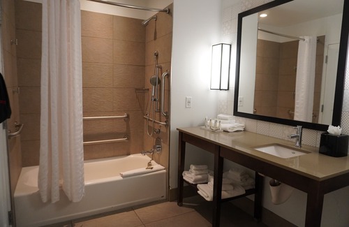 Asheville Hotel | Country Inn & Suites by Radisson Asheville River Arts District