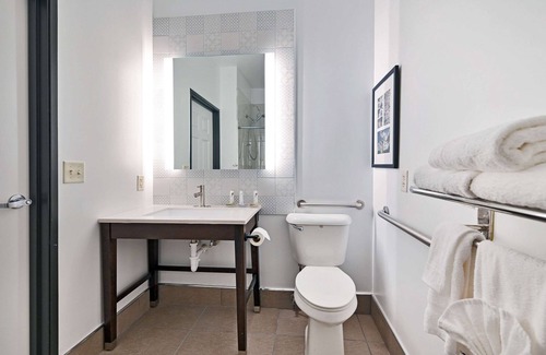 Bloomington Hotel | Country Inn & Suites by Radisson, Bloomington-Normal Airport, IL