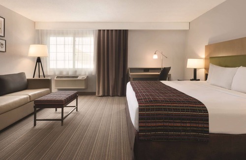 Grand Rapids Hotel | Country Inn & Suites by Radisson, Grand Rapids, MN