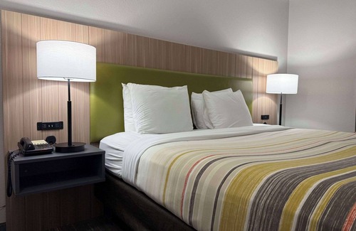 Harrisburg Hotel | Country Inn & Suites by Radisson, Harrisburg - Hershey West, PA