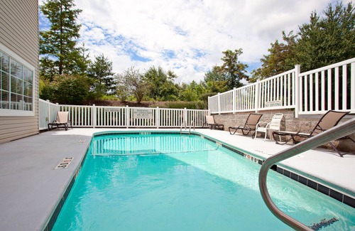 Asheville Hotel | Country Inn & Suites by Radisson, Asheville - Outlet Mall