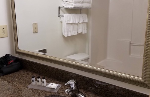 Lexington Hotel | Country Inn & Suites by Radisson, Lexington, VA