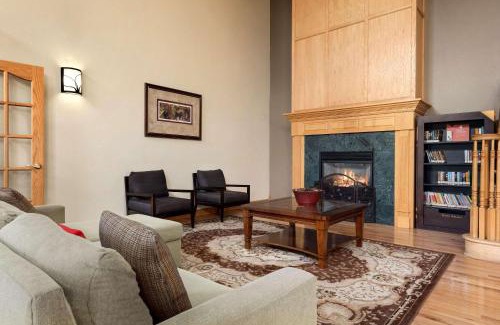 Milwaukee Hotel | Country Inn & Suites by Radisson, Milwaukee Airport, WI