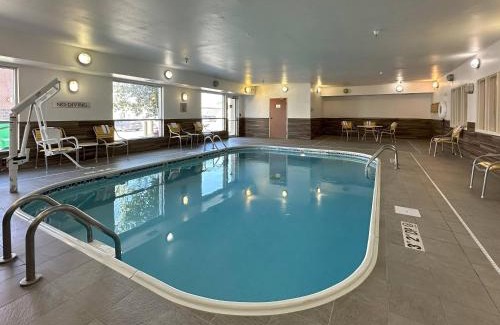 Bismarck Hotel | Country Inn & Suites by Radisson, Bismarck-Mandan