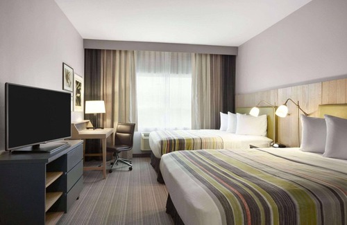 Bismarck Hotel | Country Inn & Suites by Radisson Bismarck Waterpark