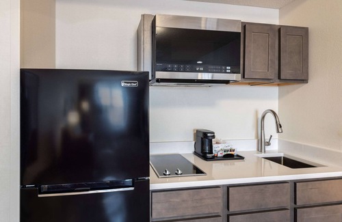 Findlay Hotel | Country Inn & Suites by Radisson, Findlay, OH