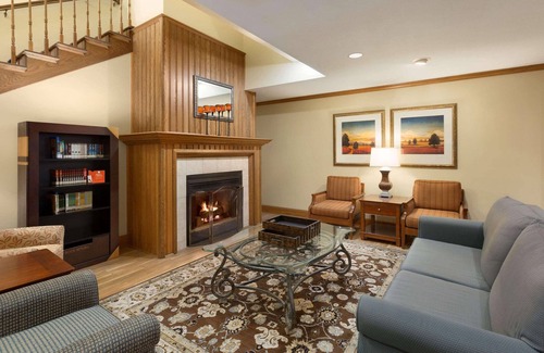 Rochester Hotel | Country Inn & Suites by Radisson, Rochester, MN
