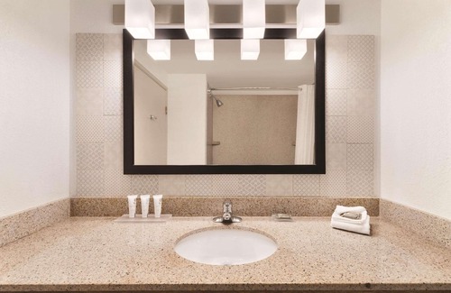 Boone Hotel | Country Inn & Suites by Radisson, Boone, NC