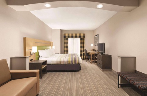 Griffin Hotel | Country Inn & Suites by Radisson, Griffin, GA