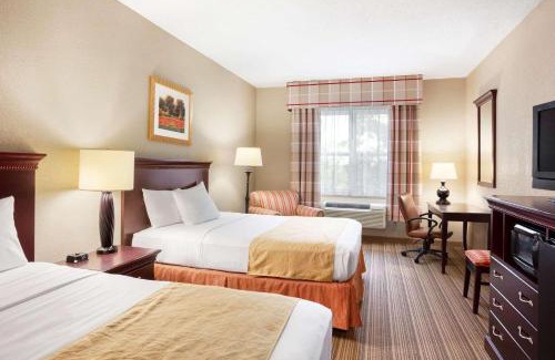 South Hill Hotel | Country Inn & Suites by Radisson, Ithaca, NY