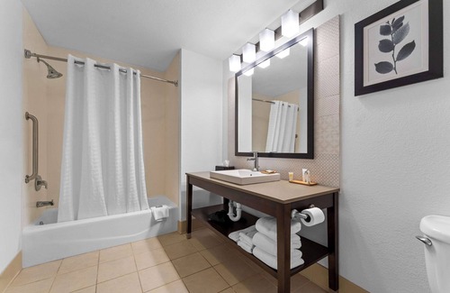 Macon Hotel | Country Inn & Suites by Radisson, Macon North, GA
