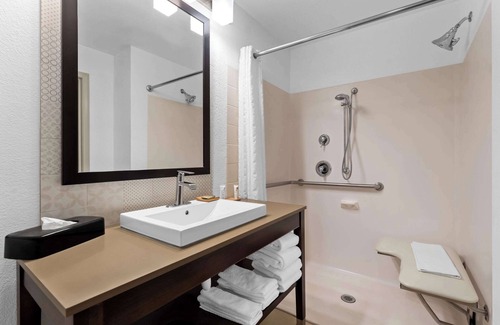 Macon Hotel | Country Inn & Suites by Radisson, Macon North, GA