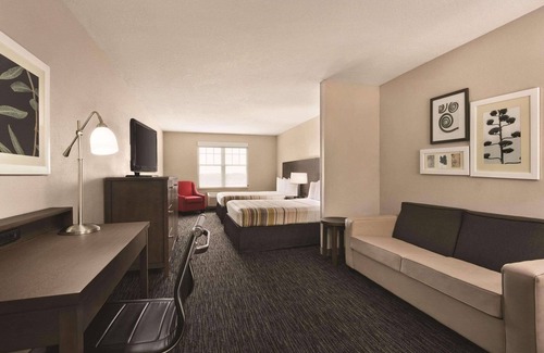 Tampa Hotel | Country Inn & Suites by Radisson, Tampa/Brandon, FL