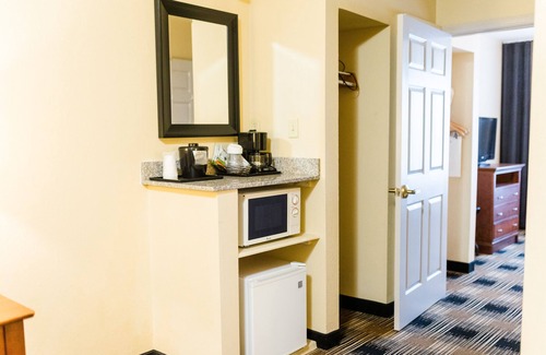 Helen Hotel | Country Inn & Suites by Radisson, Helen, GA