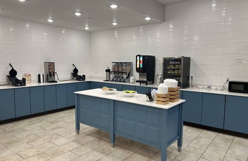 Greensboro Hotel | Country Inn & Suites by Radisson, Greensboro, NC