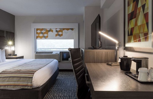 Huntersville Hotel | Country Inn & Suites by Radisson, Lake Norman Huntersville, NC