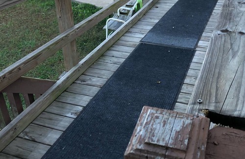 Lawrenceburg House | Country Living at Heavenly Honey Farm