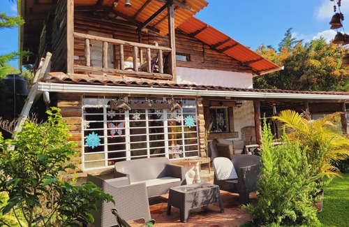 Apaneca Cabin | Country Living Cabin 3-bedroom in Apaneca with WiFi/Pool, Ruta de las Flores.