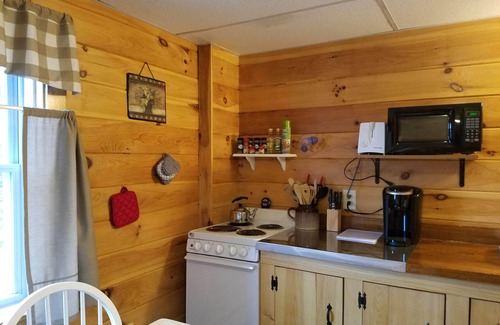 Littleton Cabin | Country Log Cabin, Short/Long Term, First Floor Apartment! Mountain Top Views!