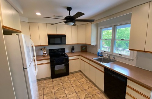 Warwick House | Country Paradise Getaway in New York with Pool & Hot Tub.
