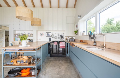 Babcary House | Country retreat sleeps 9 near Bruton with natural swimming pond