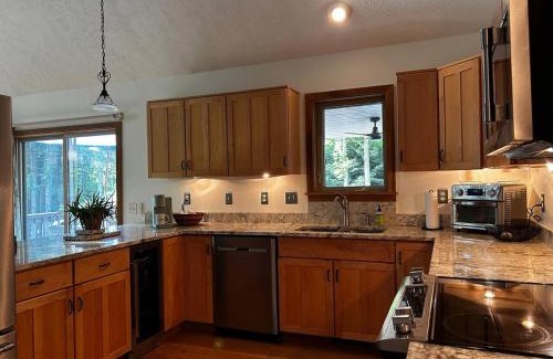 Alpine Lake House | Country Roads take me home