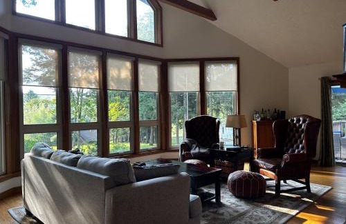 Alpine Lake House | Country Roads take me home